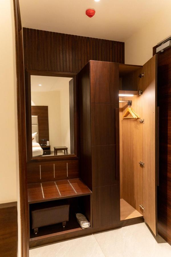 Hotel Smily Лудхиана Экстерьер фото