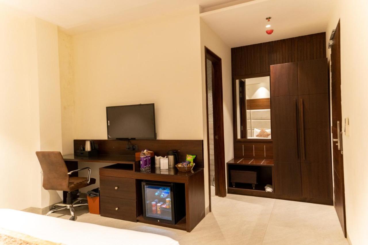 Hotel Smily Лудхиана Экстерьер фото