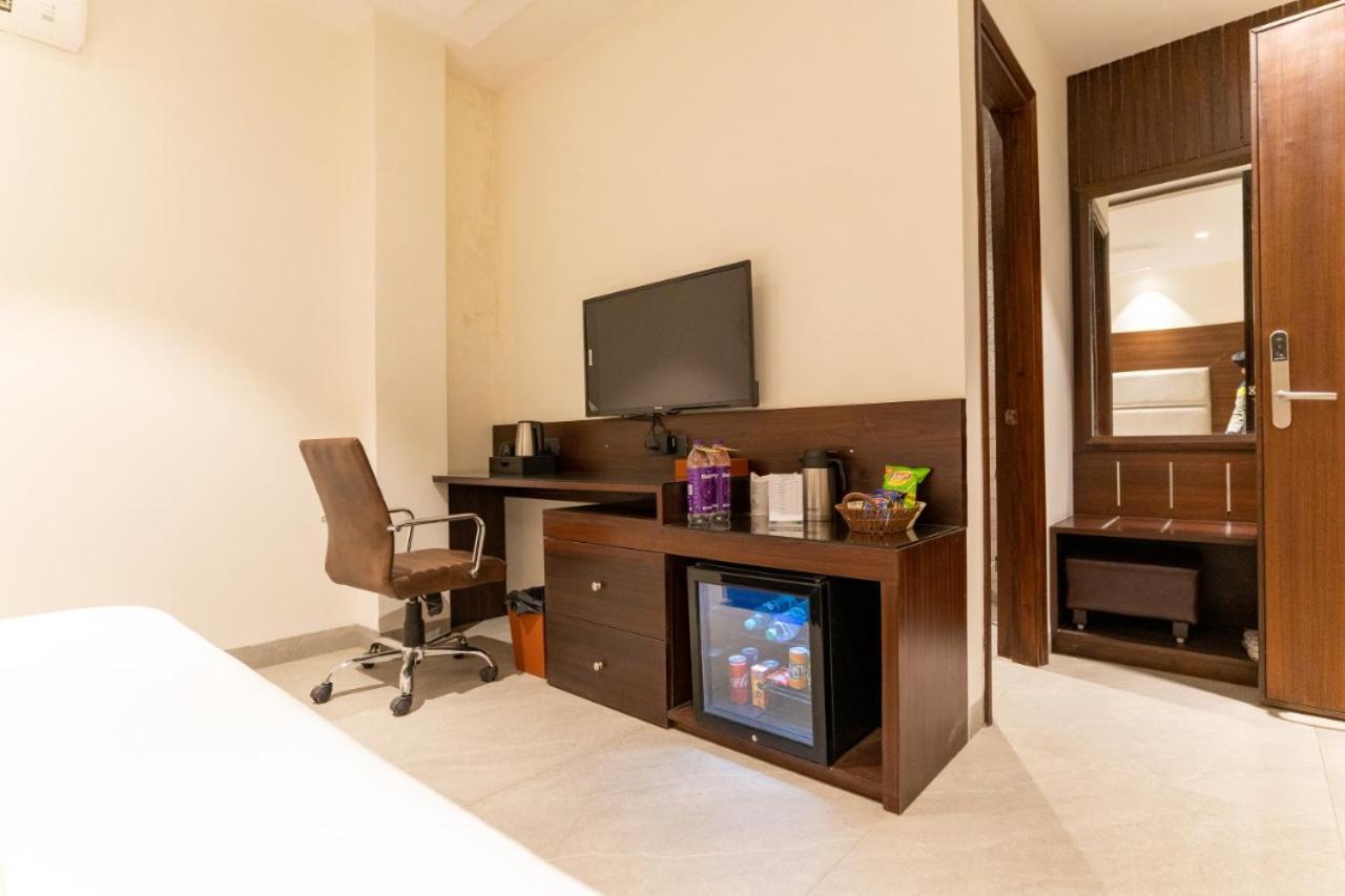 Hotel Smily Лудхиана Экстерьер фото