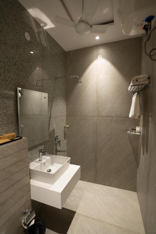Hotel Smily Лудхиана Экстерьер фото
