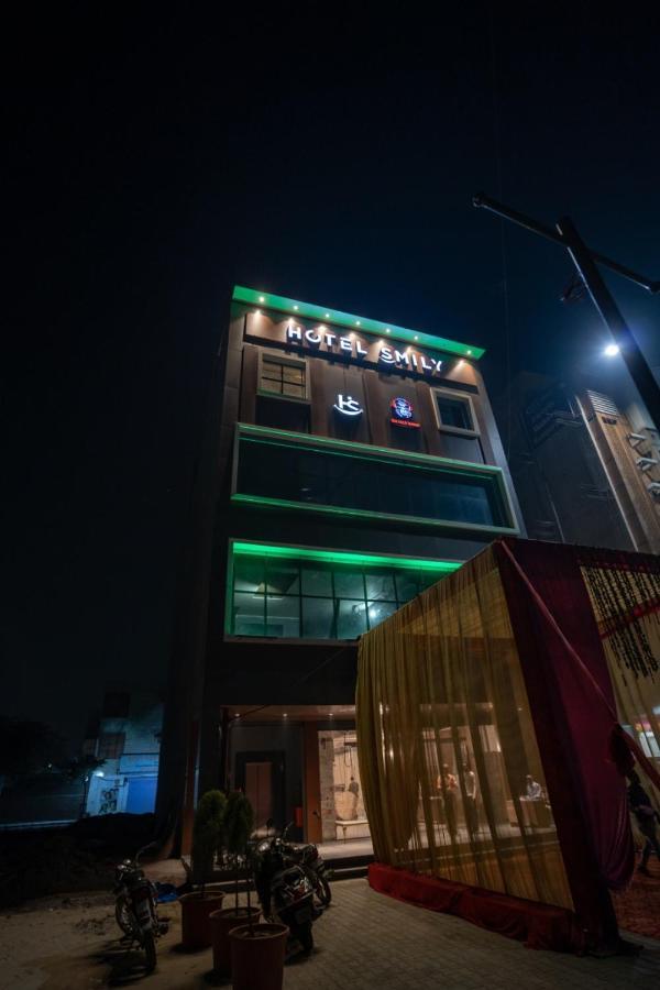 Hotel Smily Лудхиана Экстерьер фото